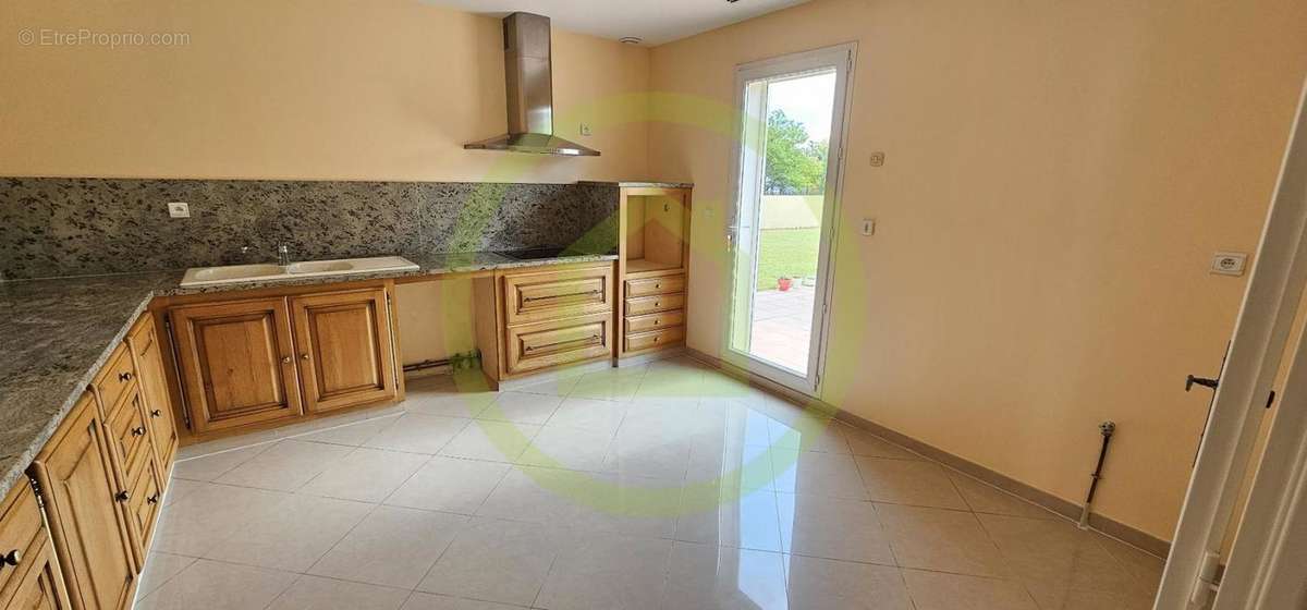 Appartement à ROGNAC