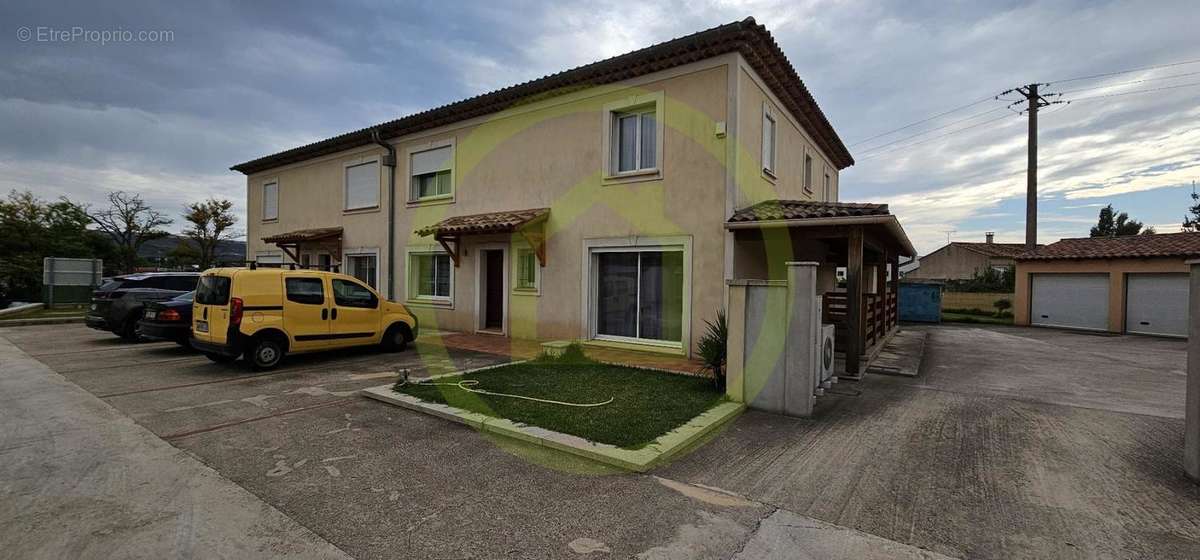 Appartement à ROGNAC