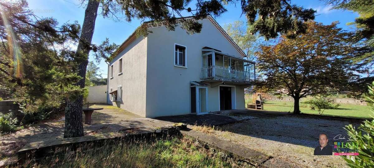 Maison à SAINT-JULIEN-LES-ROSIERS