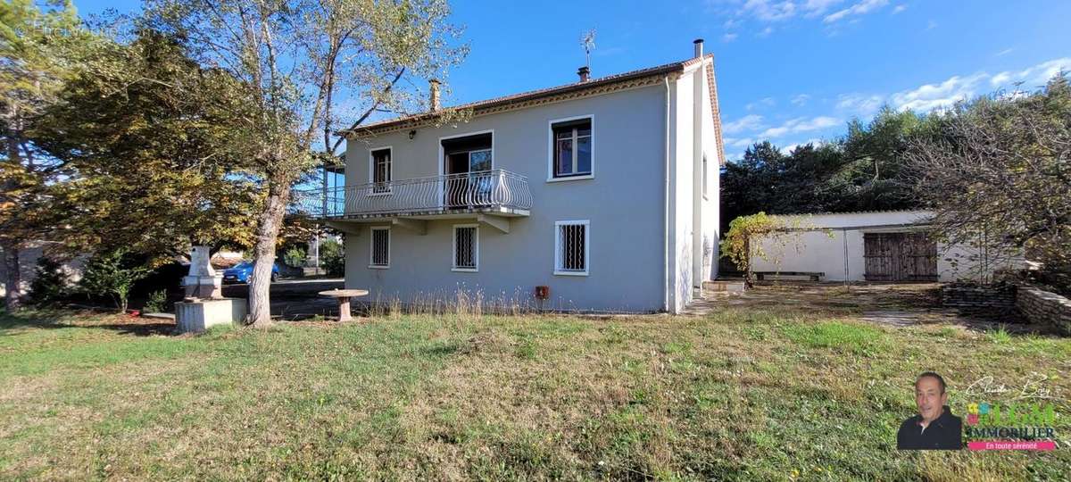 Maison à SAINT-JULIEN-LES-ROSIERS