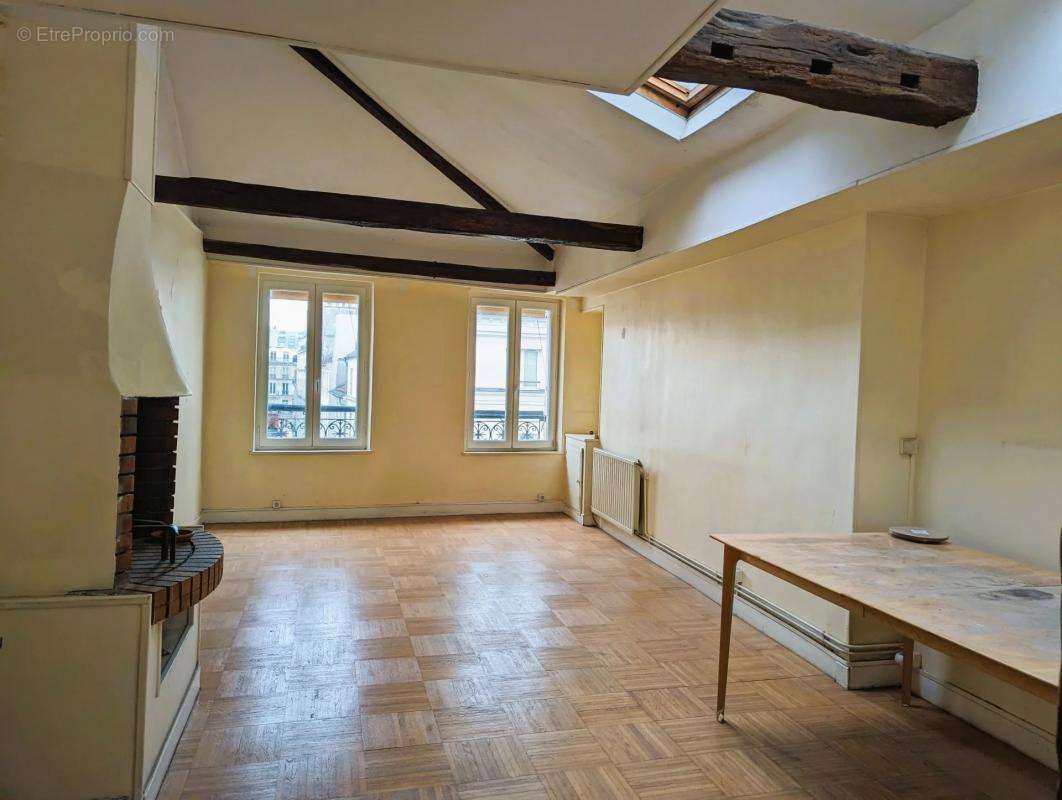 Appartement à PARIS-2E