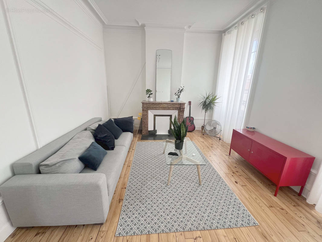 Appartement à SAINT-ETIENNE