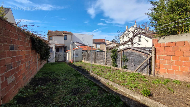 Maison à NANTERRE