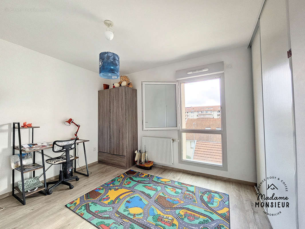 Appartement à BOURGOIN-JALLIEU