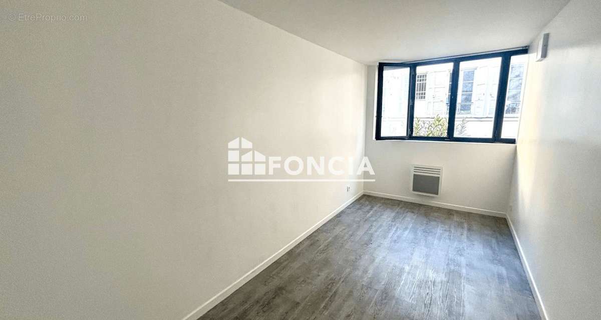 Appartement à PARIS-20E