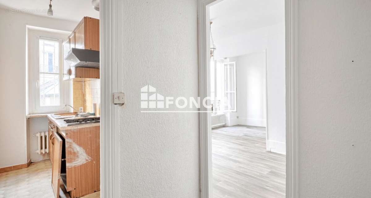 Appartement à PARIS-15E