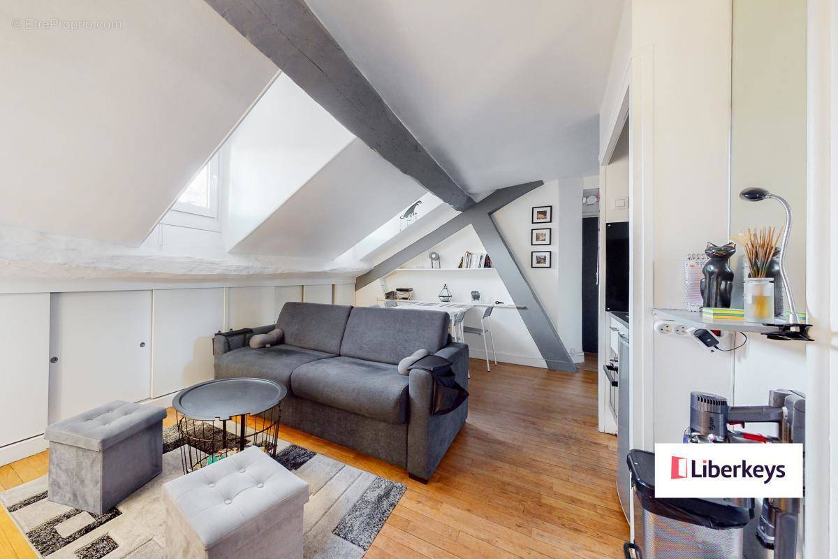 Appartement à PARIS-1E