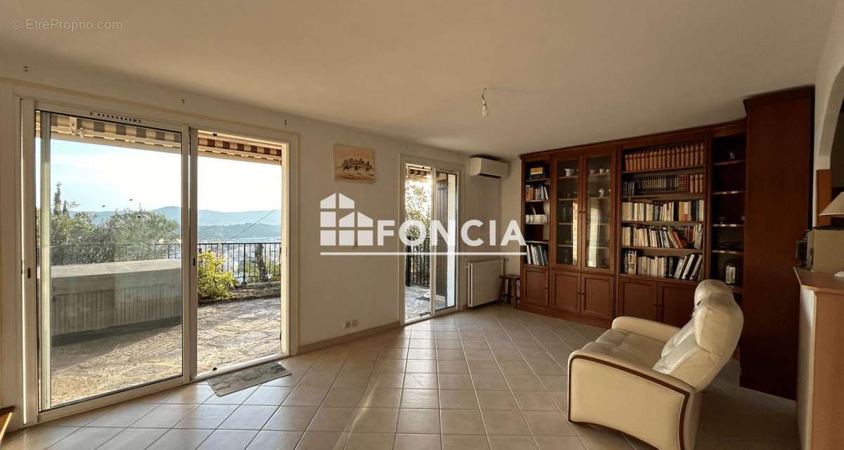 Appartement à LE LAVANDOU