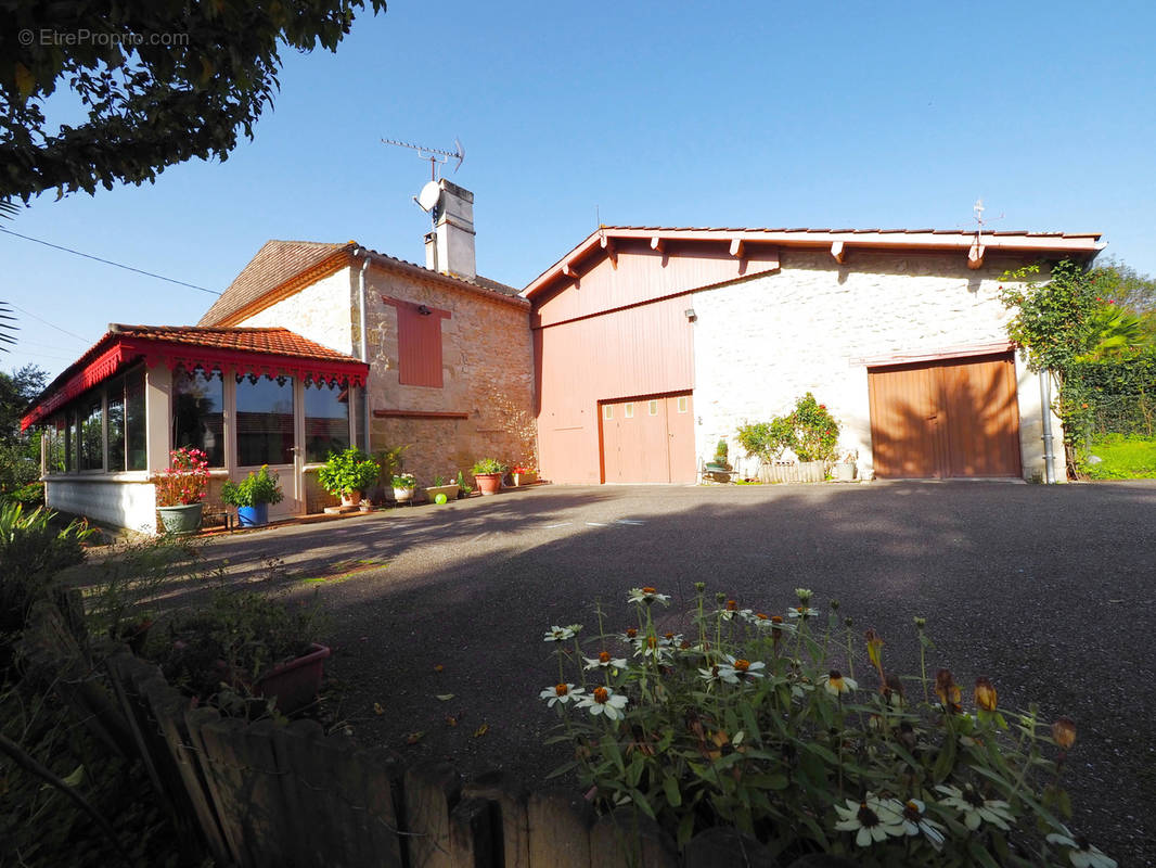 Maison à BIRAC-SUR-TREC