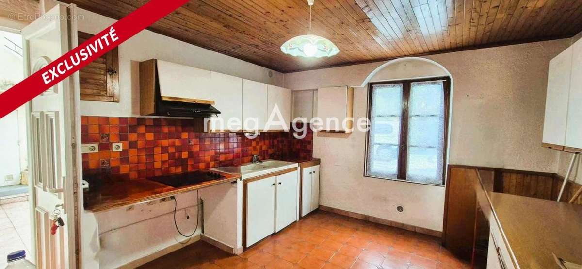 Appartement à CONTES