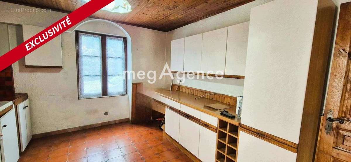 Appartement à CONTES