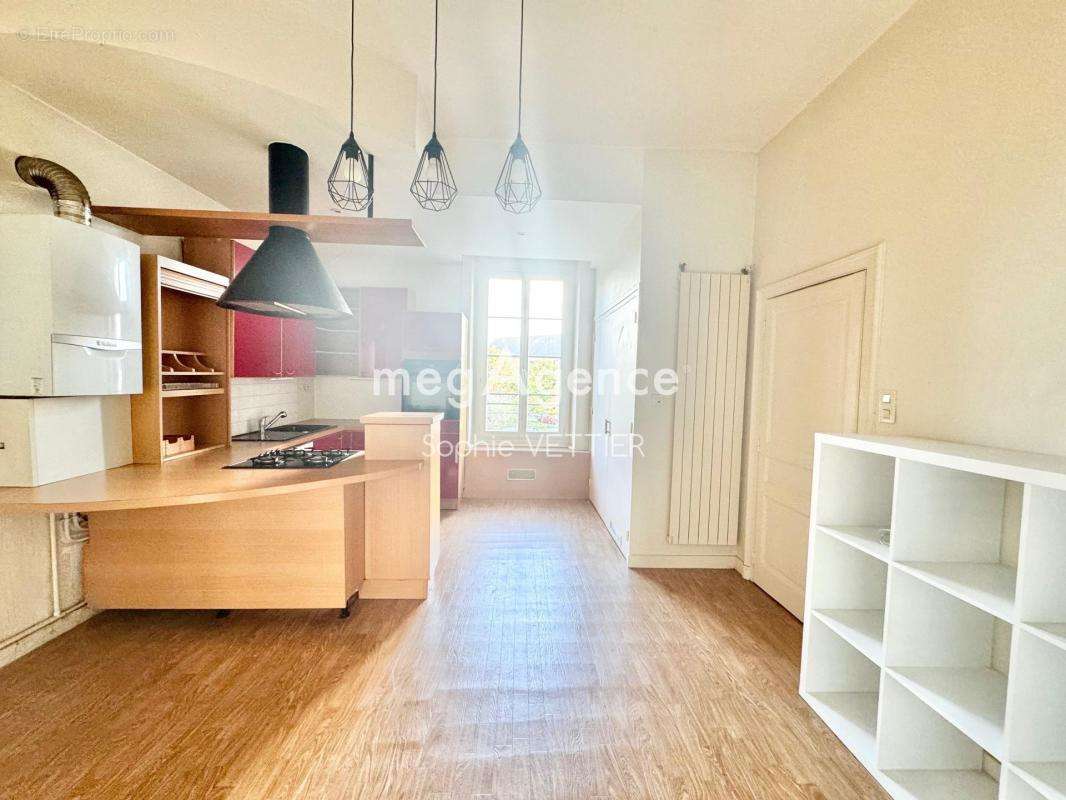 Appartement à FOUGERES