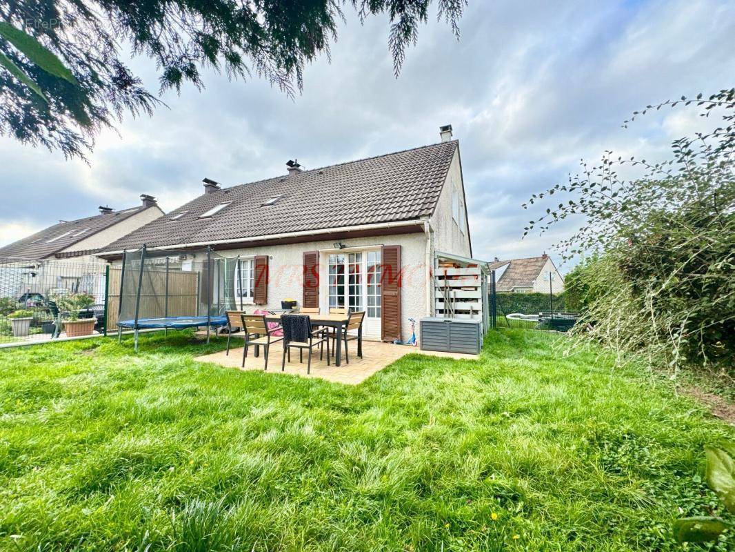 Maison à BELLOY-EN-FRANCE