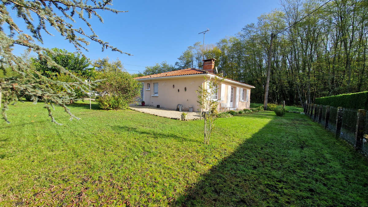 Maison à SAINT-SYMPHORIEN