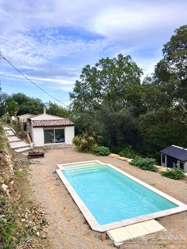 Maison à LA GARDE-FREINET