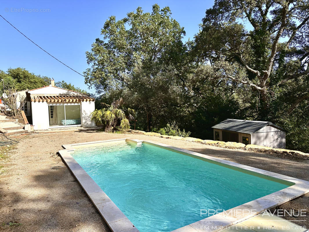 Maison à LA GARDE-FREINET