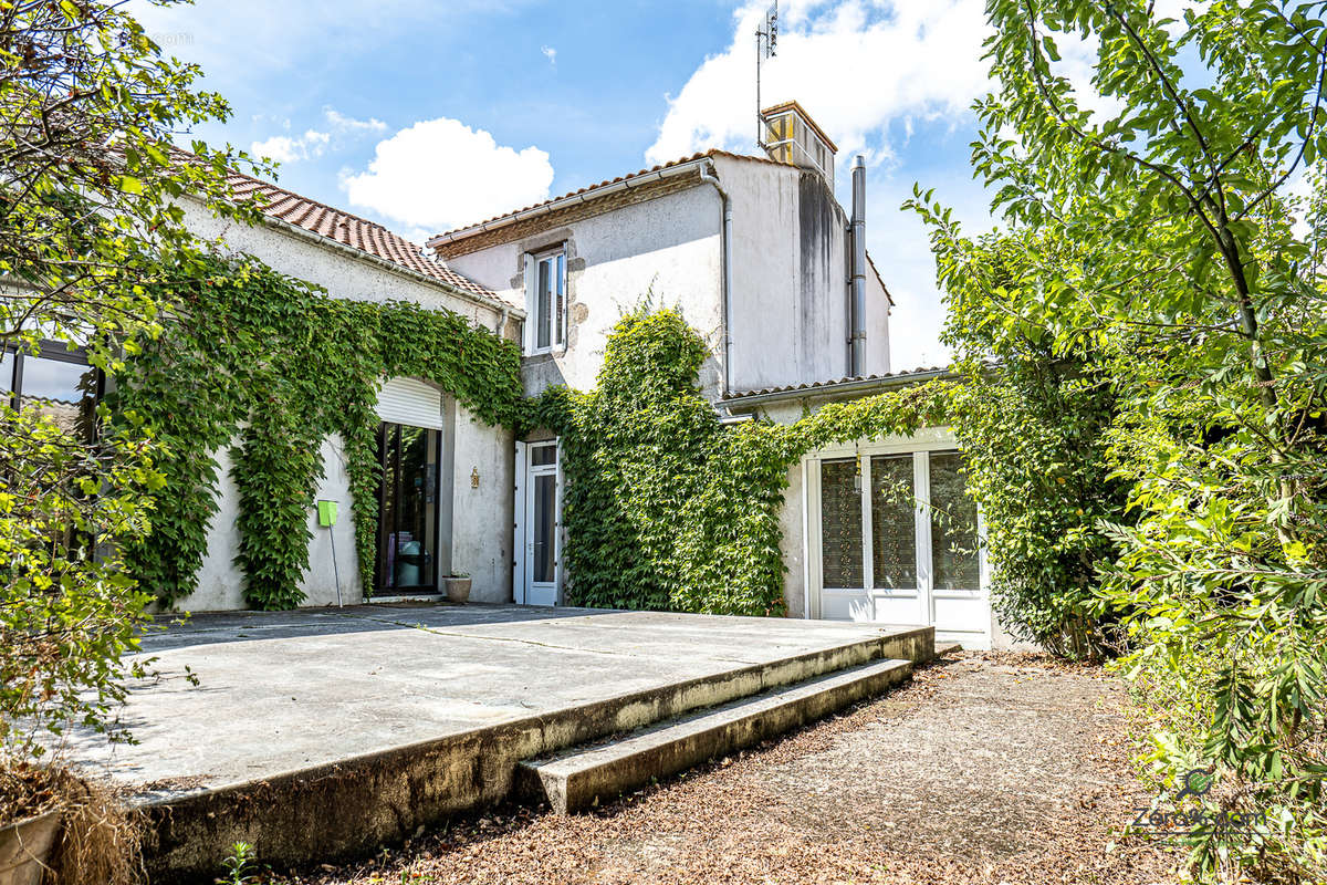 Maison à LES BROUZILS