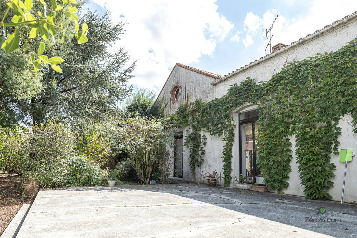 Maison à LES BROUZILS