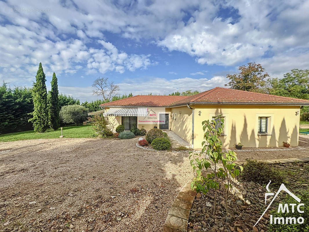 Maison à CHAMAGNIEU