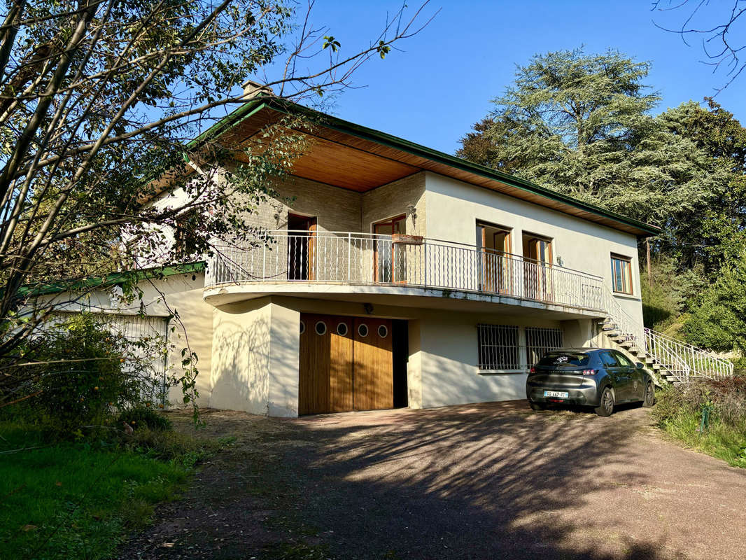 Maison à FONTAINES-SAINT-MARTIN