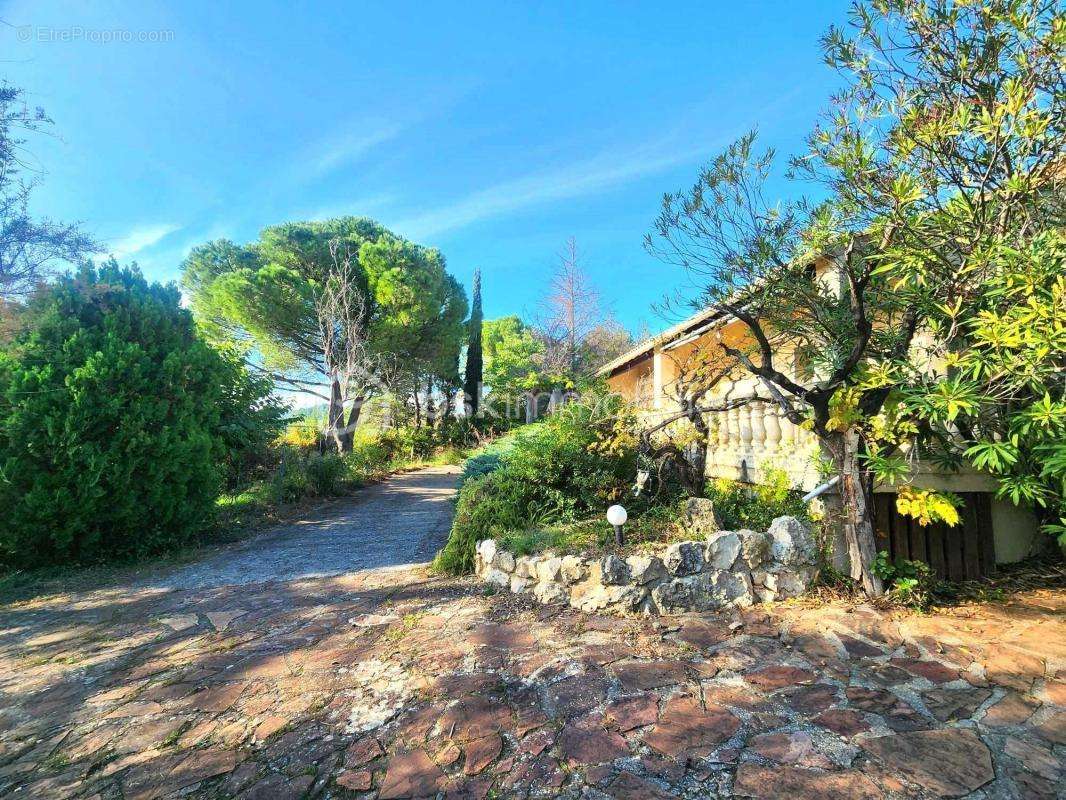 Maison à CLERMONT-L&#039;HERAULT