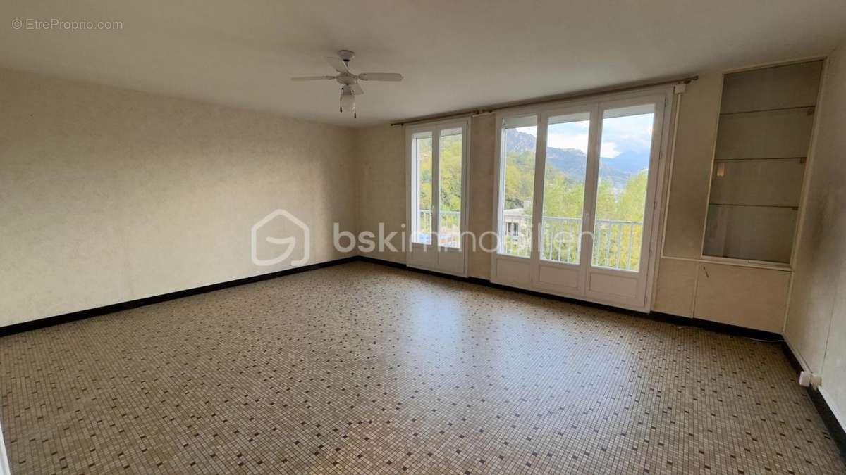 Appartement à SAINT-MARTIN-LE-VINOUX