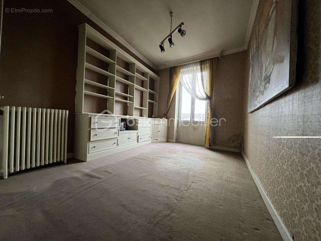 Appartement à BEAUNE-LA-ROLANDE