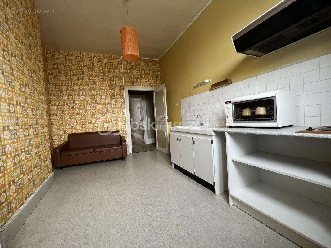 Appartement à BEAUNE-LA-ROLANDE