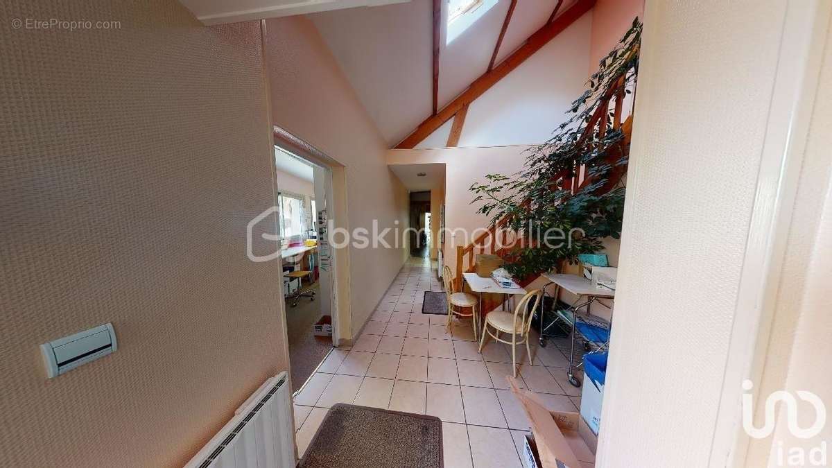 Appartement à BEAUNE-LA-ROLANDE