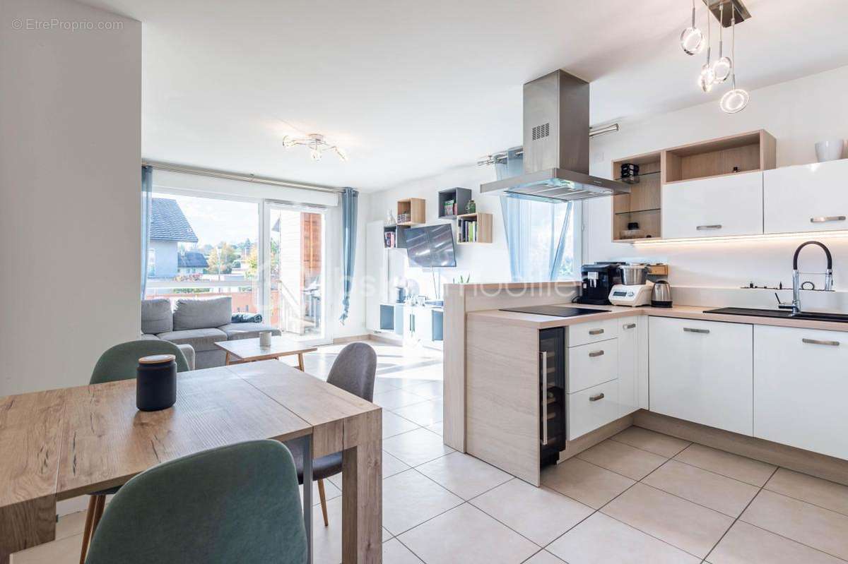 Appartement à SAINT-MARTIN-BELLEVUE