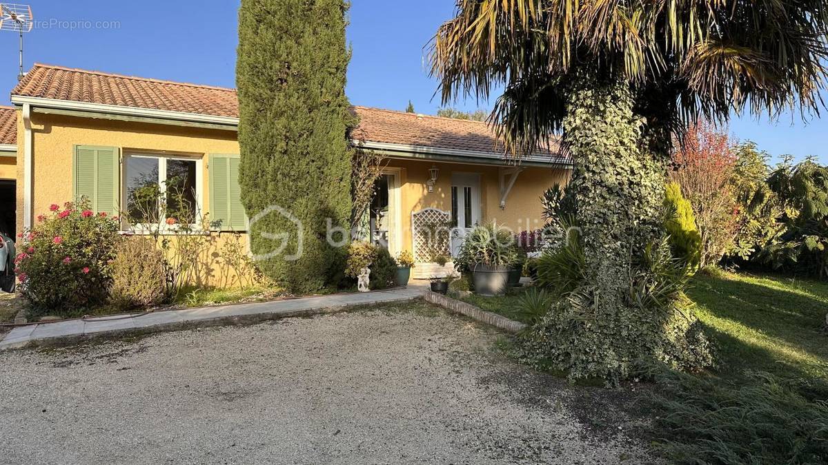 Maison à CHATEAUNEUF-DE-GALAURE