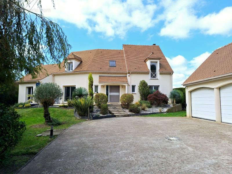 Maison à BONNIERES-SUR-SEINE