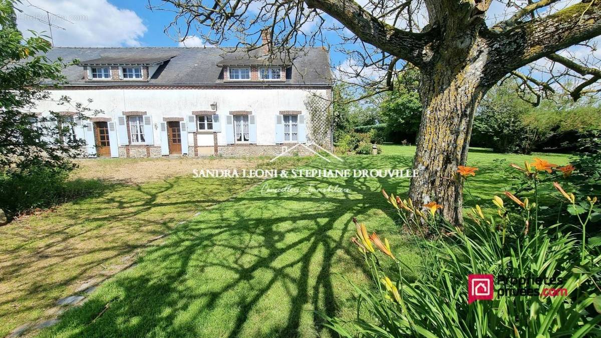 Maison à JOUY