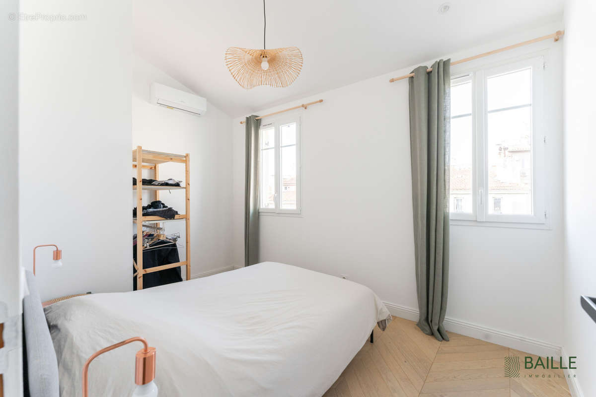 Appartement à MARSEILLE-4E