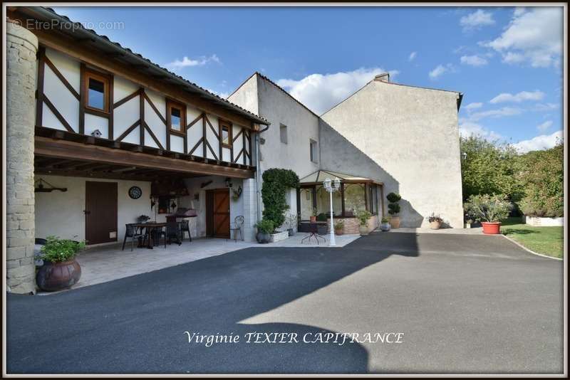 Maison à SAINT-JEAN-D&#039;ANGELY