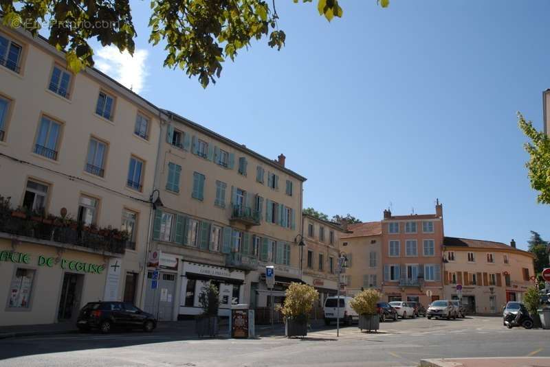 Appartement à SAINTE-FOY-LES-LYON