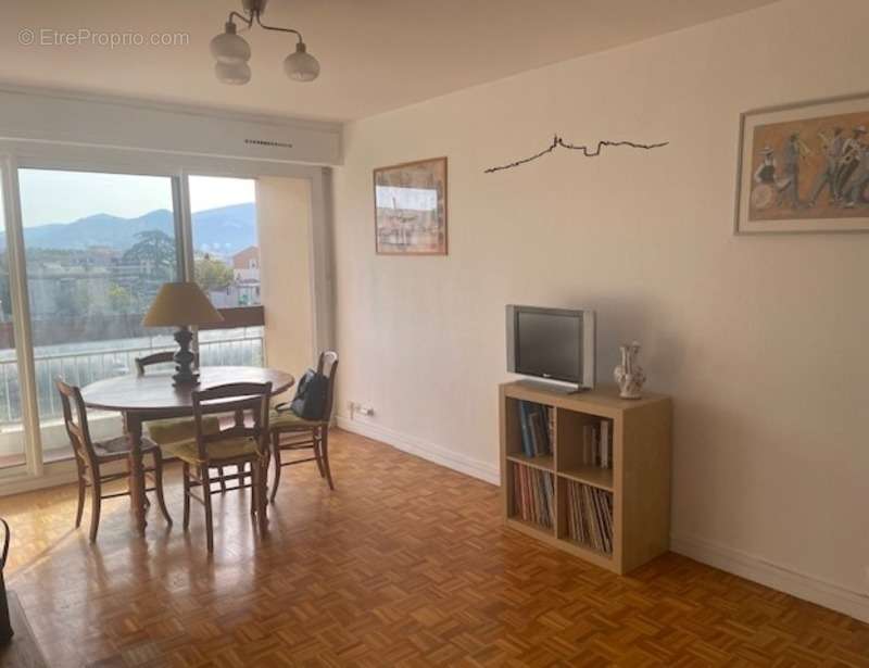 Appartement à MARSEILLE-12E