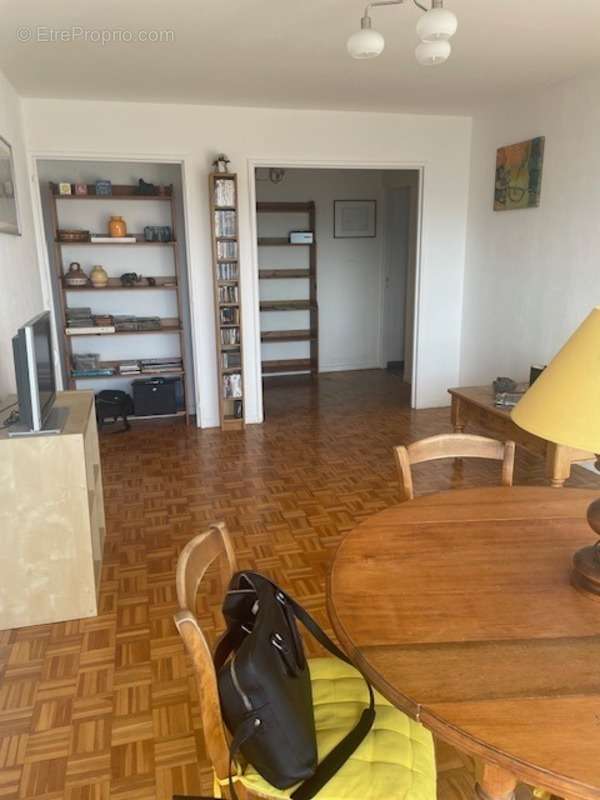 Appartement à MARSEILLE-12E