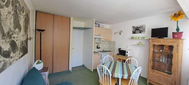 Appartement à EAUX-BONNES