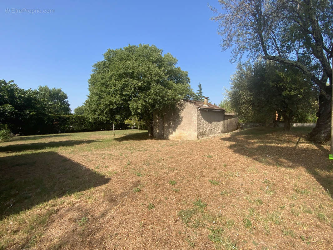 Terrain à UZES