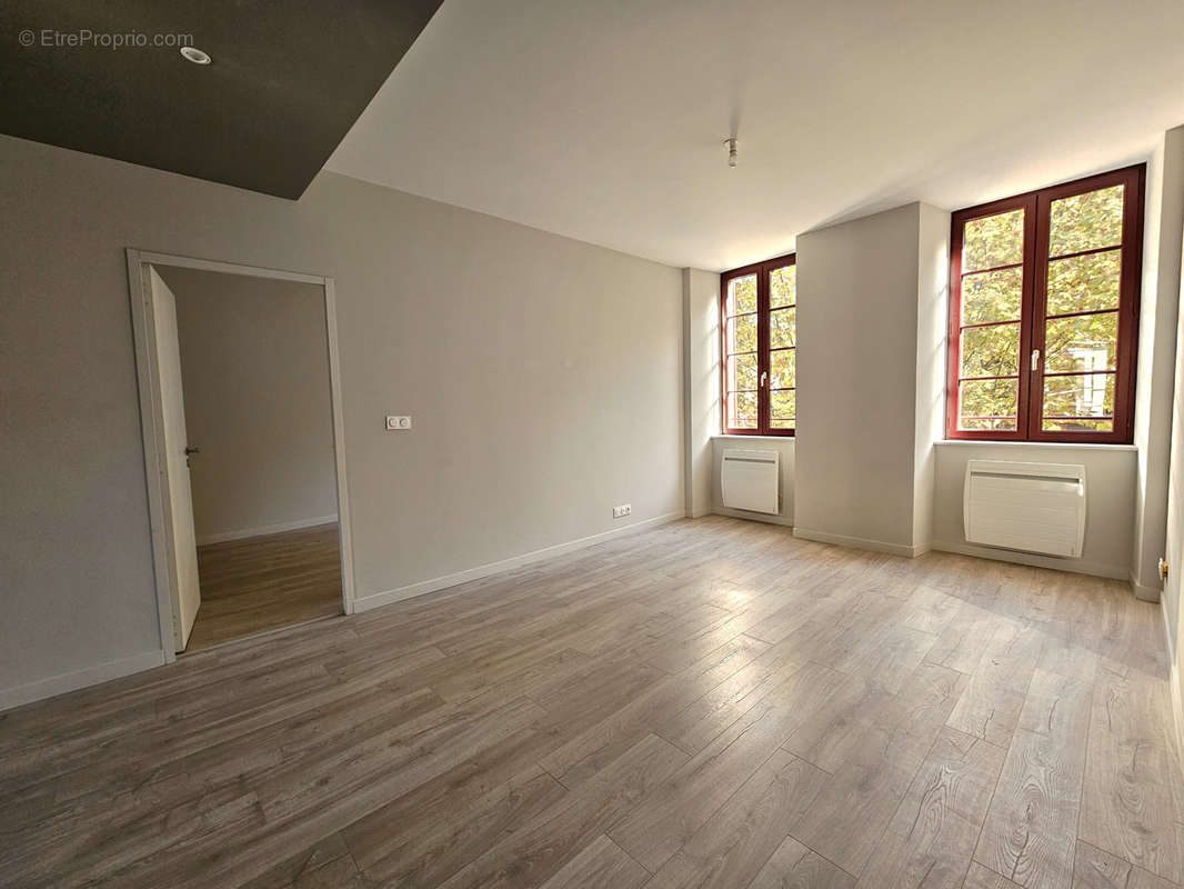 Appartement à MARCILLAC-VALLON