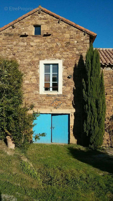 Maison à LAVAL-ROQUECEZIERE