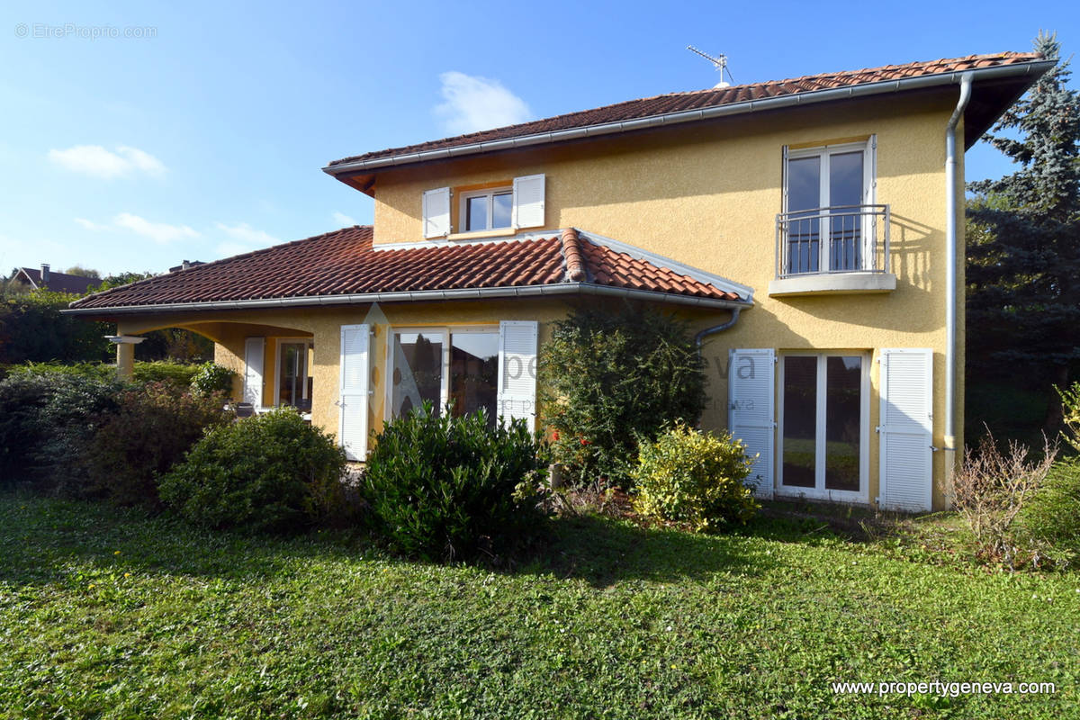 Maison à SAUVERNY