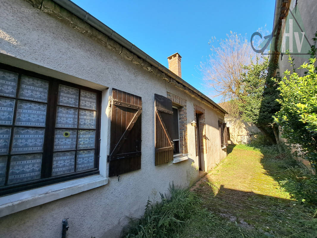 Maison à PONT-SUR-YONNE