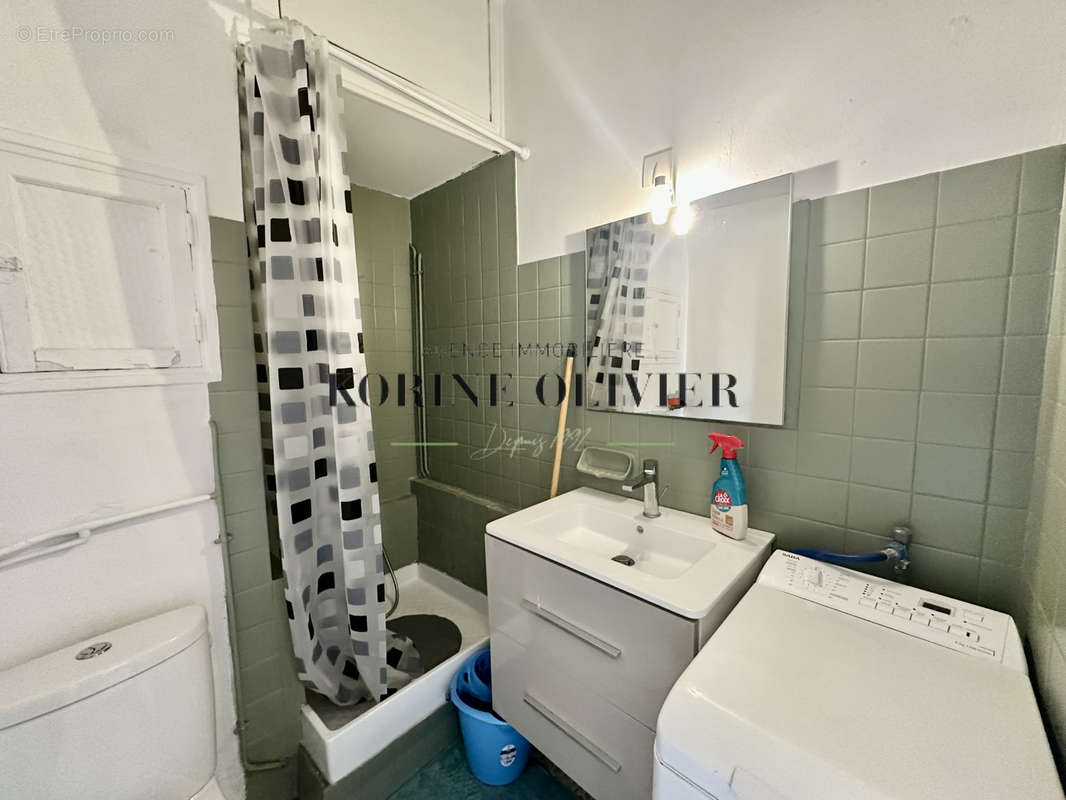 Appartement à MARSEILLE-5E