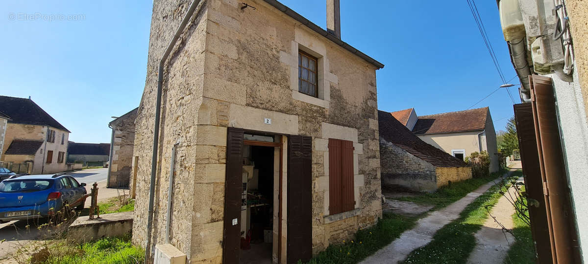 Maison à BILLY-SUR-OISY