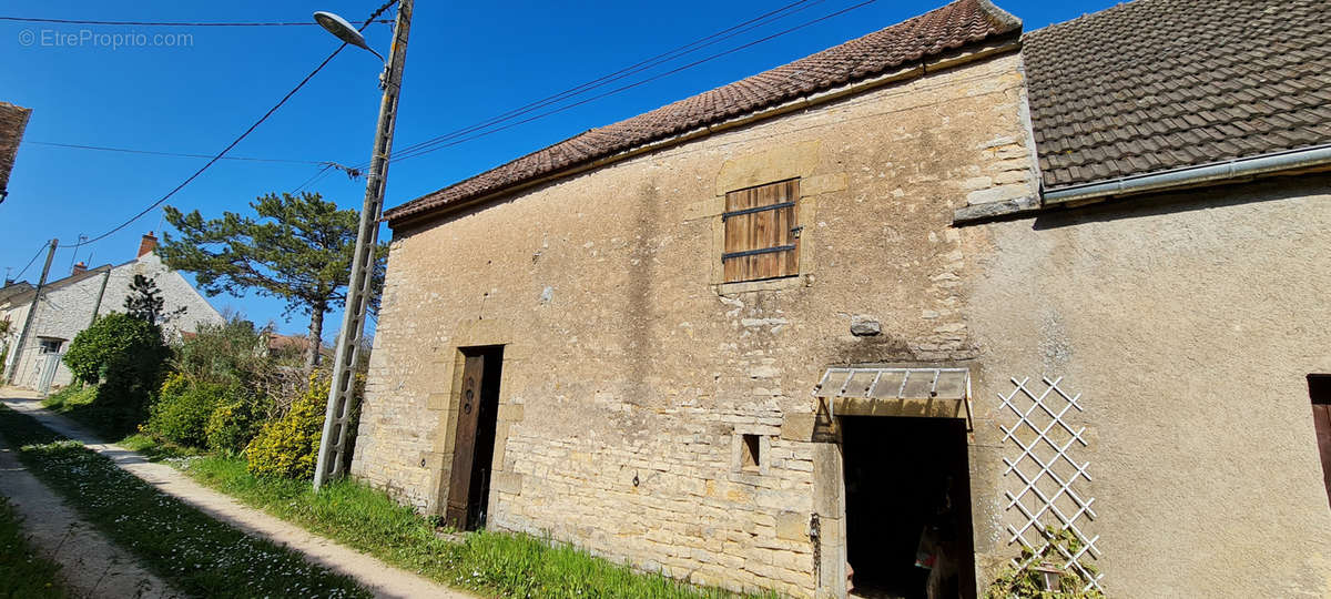 Maison à BILLY-SUR-OISY