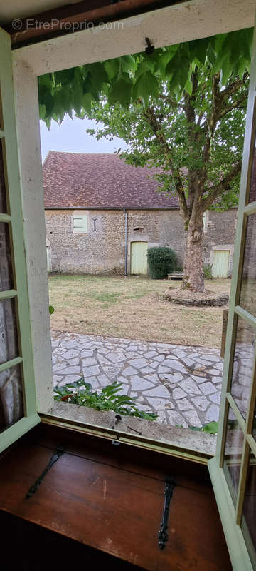 Maison à CORVOL-D&#039;EMBERNARD