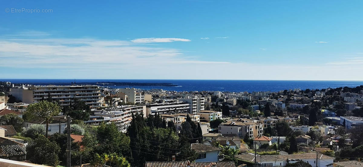 Appartement à LE CANNET