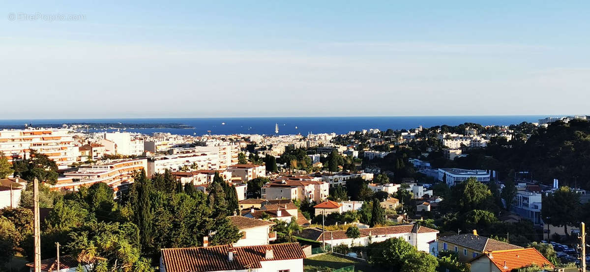 Appartement à LE CANNET